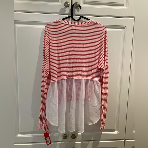 Xhiliration Striped High Low Top Size Large NWT - Picture 3 of 5
